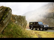2008 land rover defender svx cliff