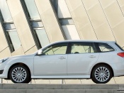 2010 subaru legacy tourer side