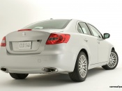 2010 suzuki kizashi rear angle