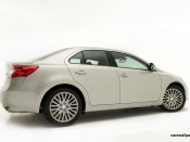 2010 suzuki kizashi side