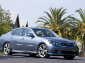 Infiniti m 2009 front angle
