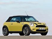 Mini cabrio 2009 front angle
