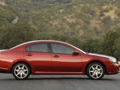 Mitsubishi galant 2009 side