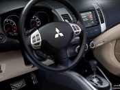 mitsubishi outlander gt dashboard
