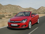 opel astra twin top highway